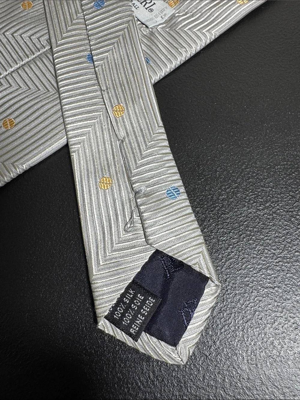 Pal Zileri mens silver stripe dotted jacquard 100% silk luxury neck tie EUC